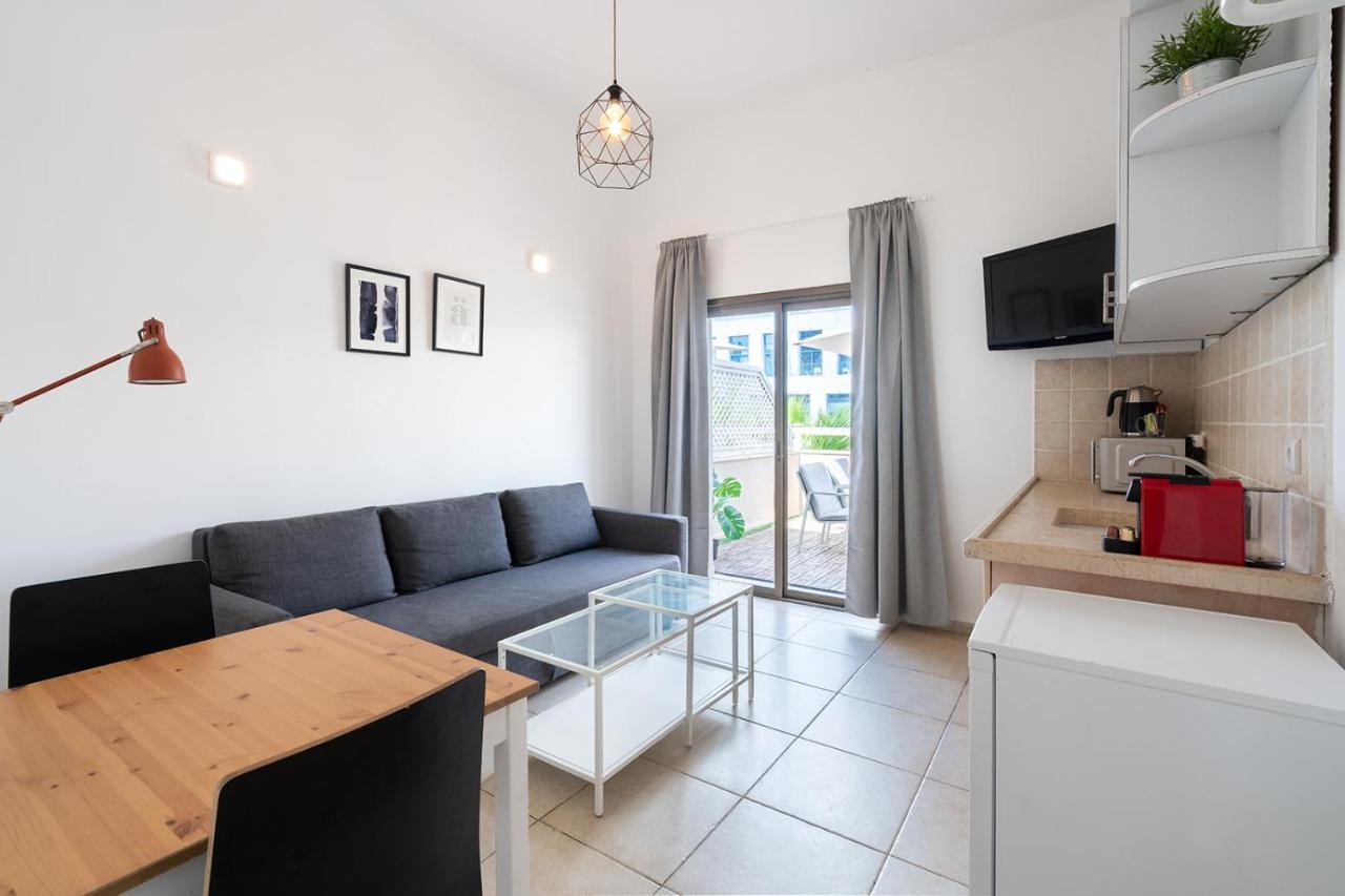 Yarkon - By Beach Apartments Tlv テル・アビブ 部屋 写真